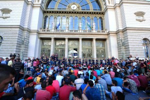 Refugees-Keleti-railway-station