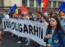 thumb_ChisinauProtests2015-09-06
